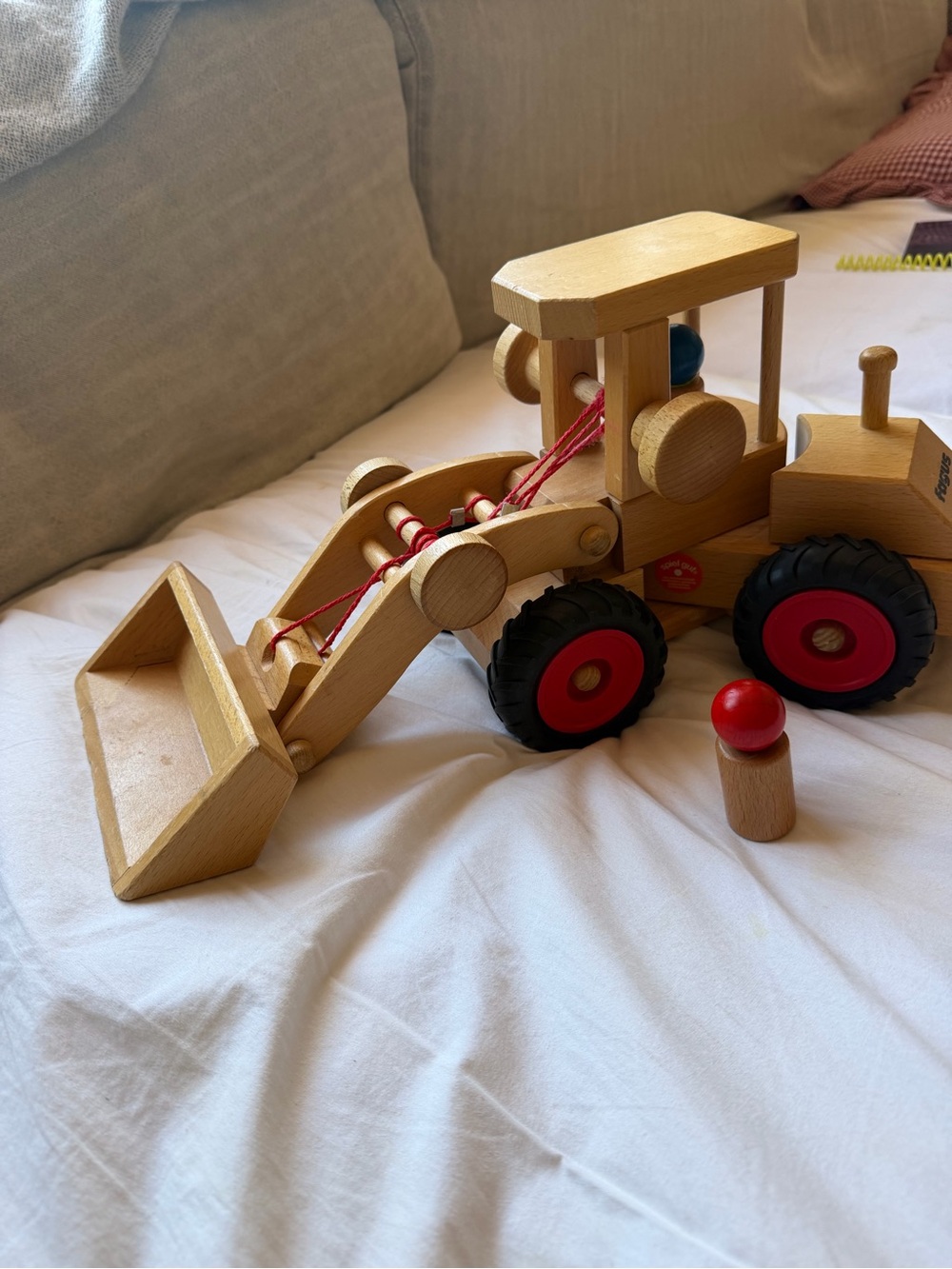 Fagus Front Loader - Picture 2 of 3